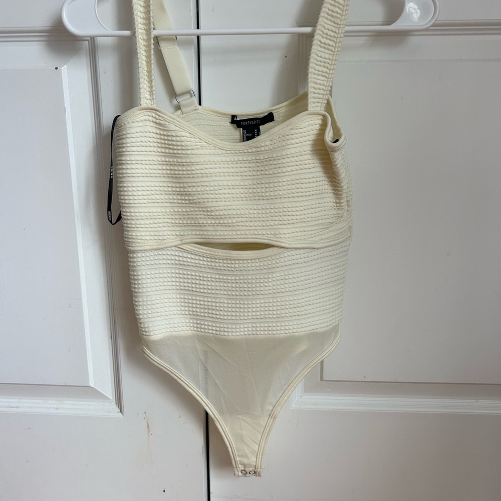 New Forever 21 cut out Bodysuit